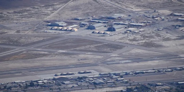 	Vista aérea del Área 51 en el desierto de Nevada, la base más clasificada de los Estados Unidos